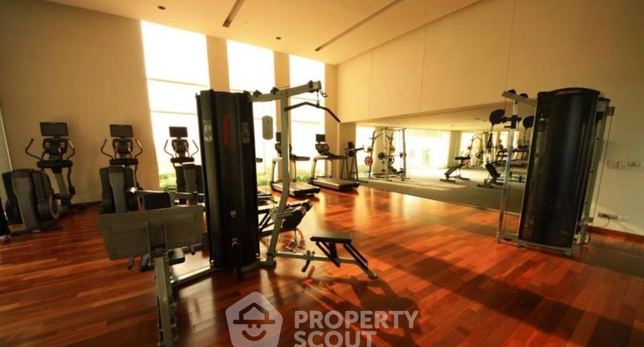 For rent 2 bedrooms condo in Pathum Wan, Bangkok