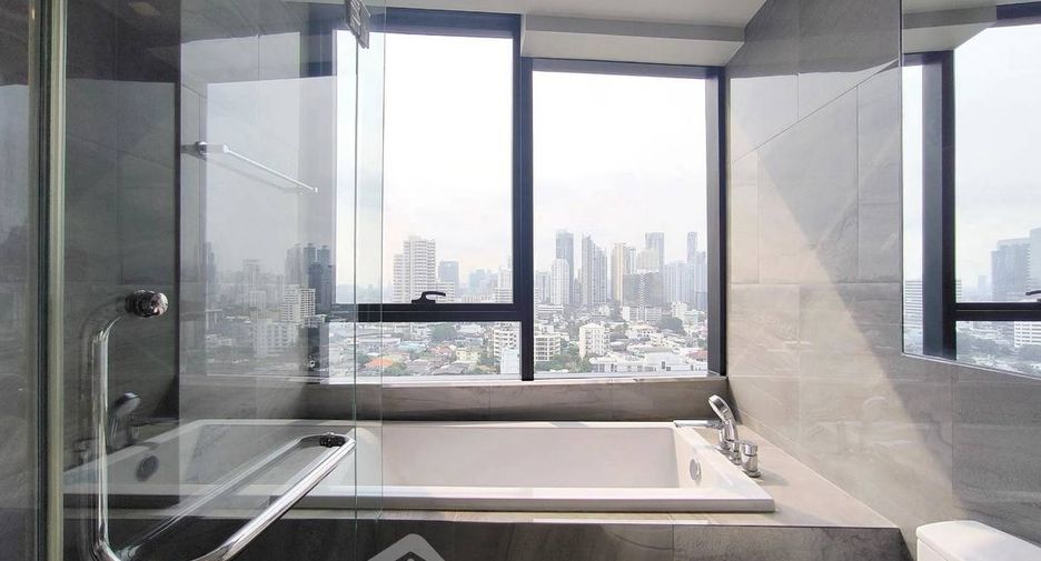 À louer 1 chambre condo à Khlong Toei, Bangkok