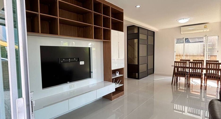 For sale 3 bedrooms house in Suan Luang, Bangkok