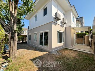 For sale 3 bedrooms house in Suan Luang, Bangkok