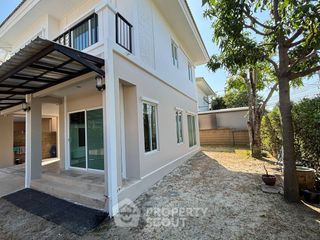 For sale 3 bedrooms house in Suan Luang, Bangkok