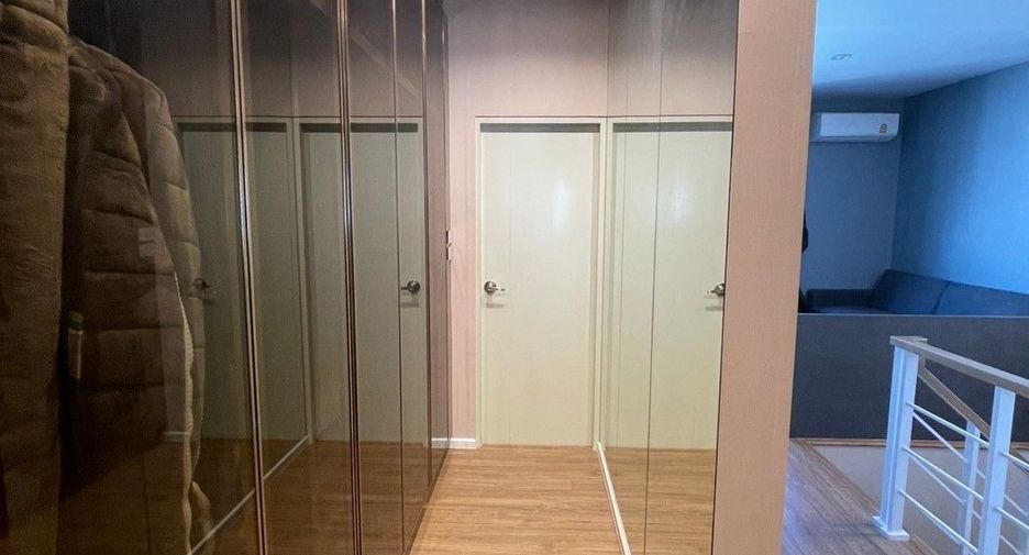 For sale 3 bedrooms townhouse in Bang Khen, Bangkok