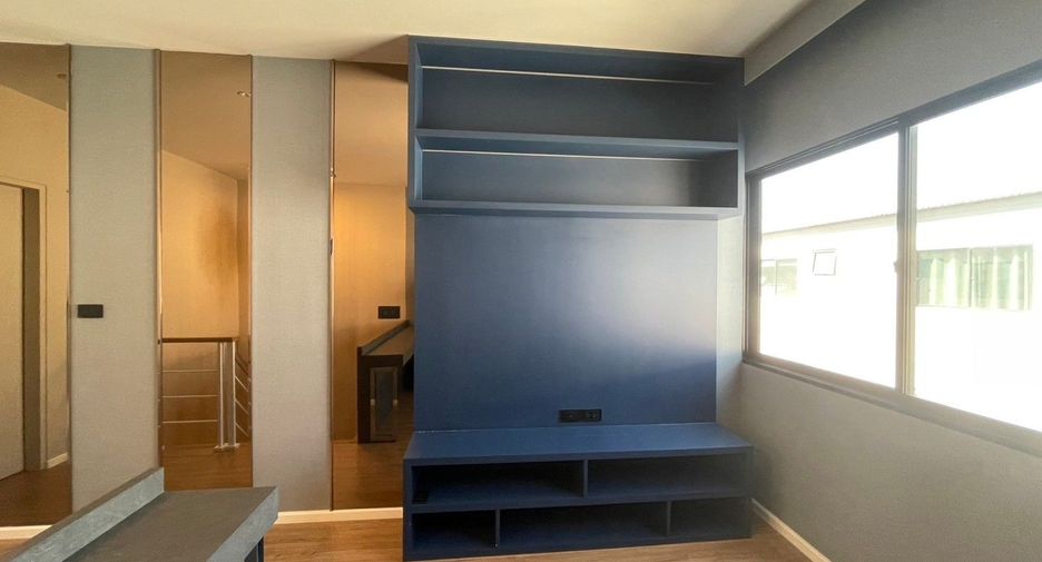 For sale 3 bedrooms townhouse in Bang Khen, Bangkok