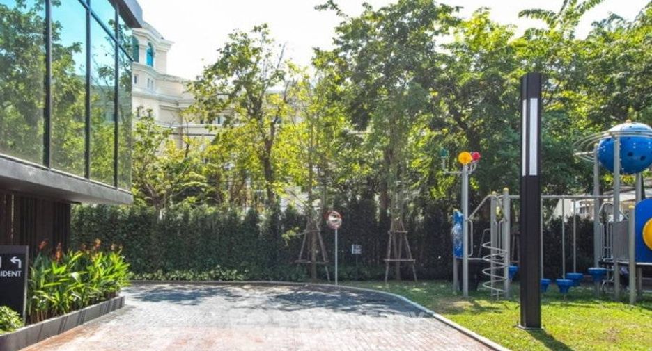 For sale 2 ベッドルーム condo in Khlong San, Bangkok