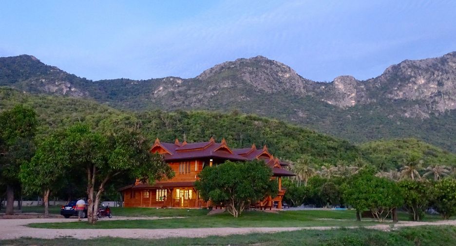For sale 9 bedrooms house in Sam Roi Yot, Prachuap Khiri Khan