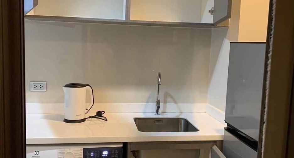 For sale 1 bed condo in Huai Khwang, Bangkok