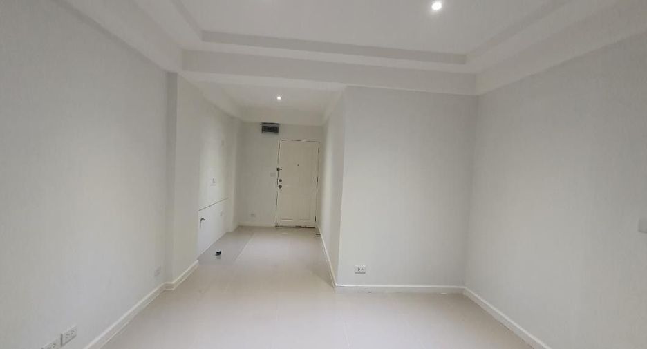 For sale 1 bed condo in Huai Khwang, Bangkok