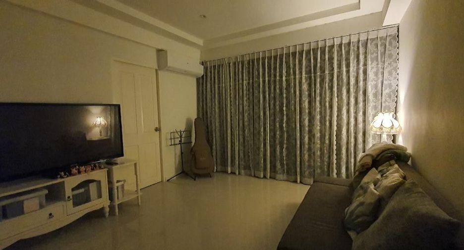 For sale 1 bed condo in Huai Khwang, Bangkok