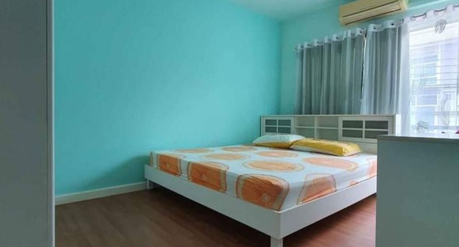 For sale 3 bedrooms townhouse in Lat Krabang, Bangkok