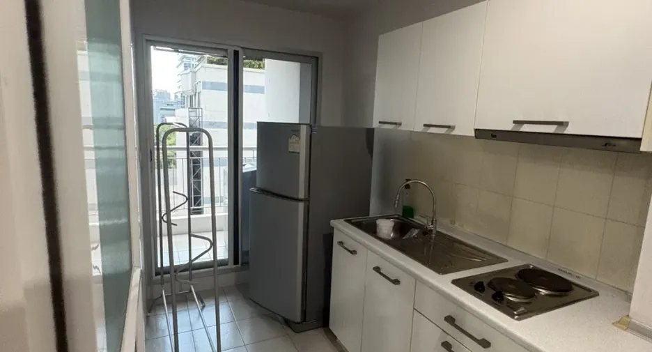 For rent 1 bed condo in Sathon, Bangkok