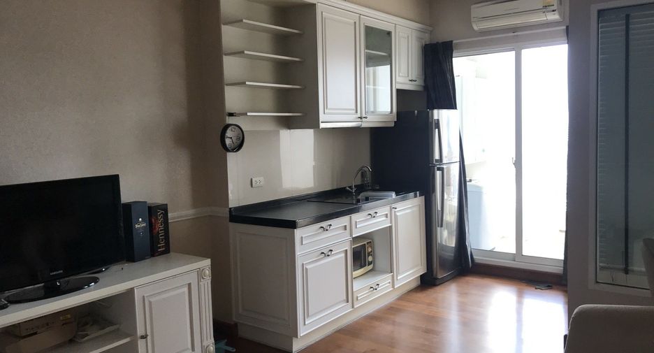For rent 1 bed condo in Sathon, Bangkok