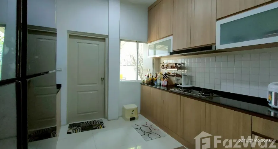 For sale 4 bedrooms house in Khan Na Yao, Bangkok