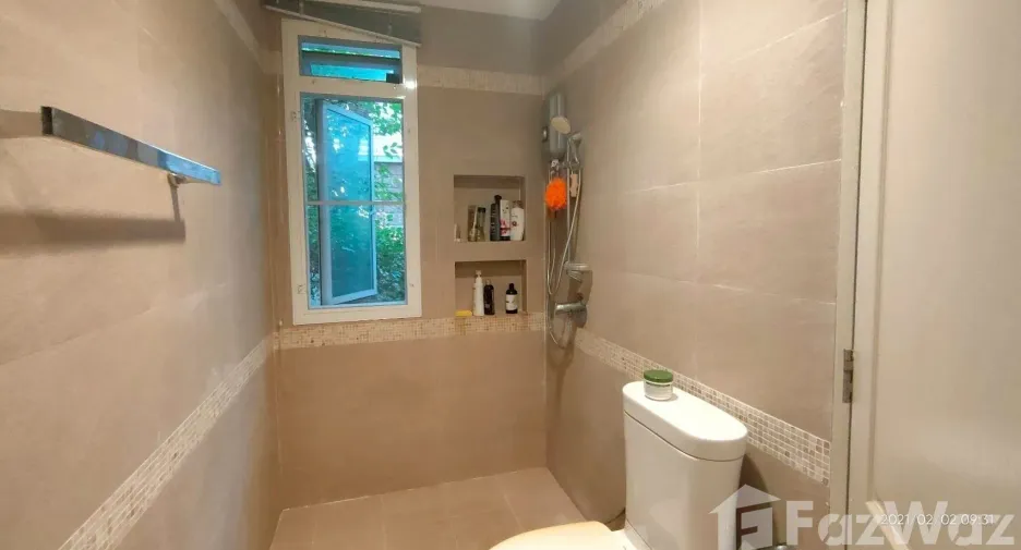 For sale 4 bedrooms house in Khan Na Yao, Bangkok