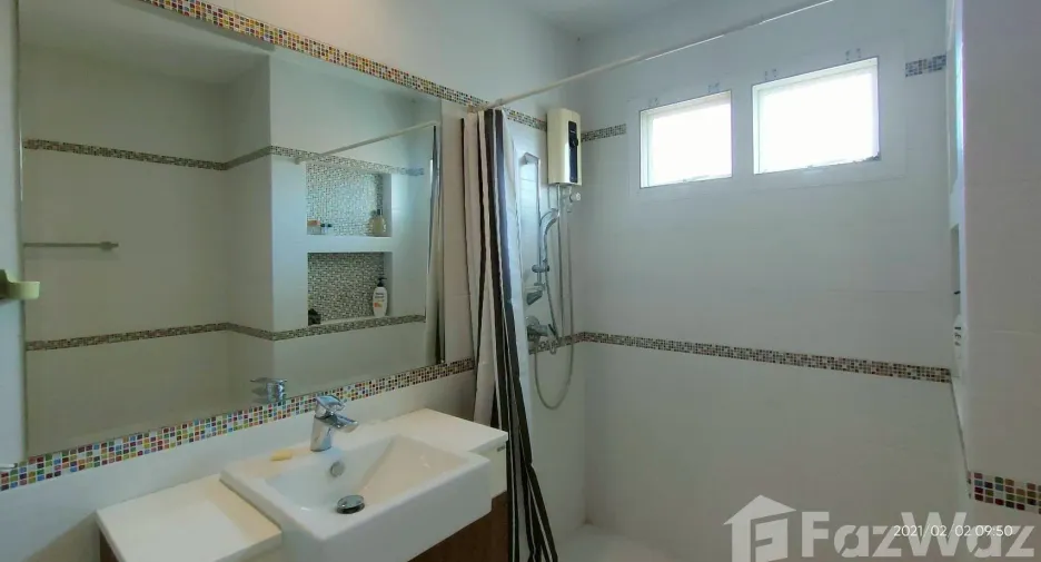 For sale 4 bedrooms house in Khan Na Yao, Bangkok
