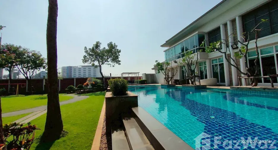 For sale 4 bedrooms house in Khan Na Yao, Bangkok