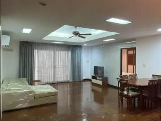 À louer 3 chambres appartement à Khlong Toei, Bangkok