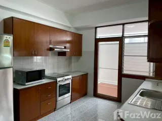À louer 2 chambres appartement à Khlong Toei, Bangkok