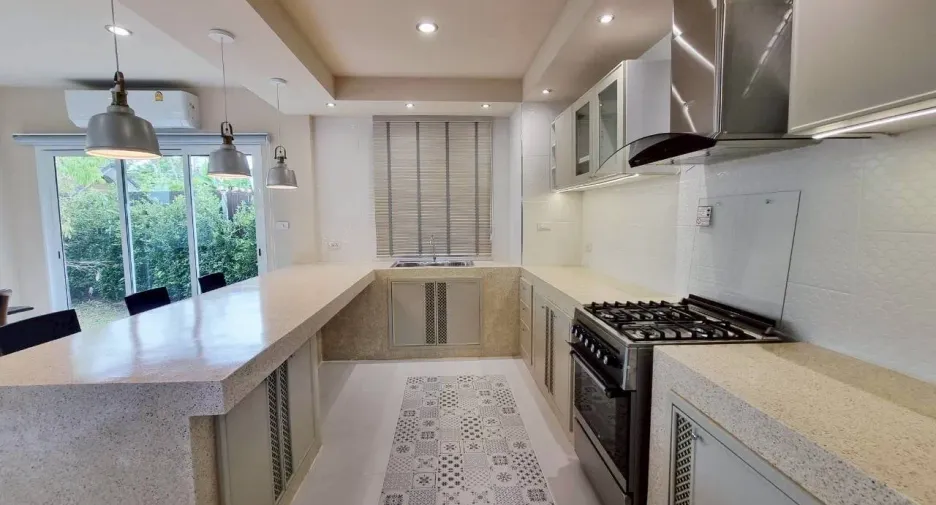 For rent 4 bedrooms house in Hang Dong, Chiang Mai