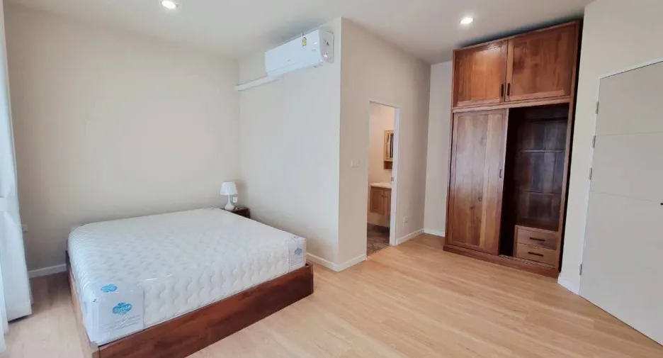 For rent 4 bedrooms house in Hang Dong, Chiang Mai
