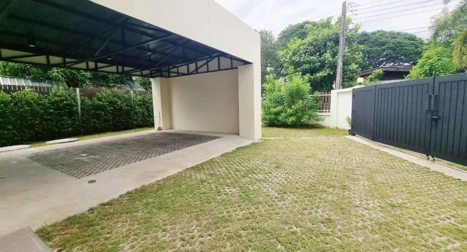 For rent 4 bedrooms house in Hang Dong, Chiang Mai