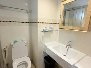 For sale 1 bed condo in Bang Kapi, Bangkok