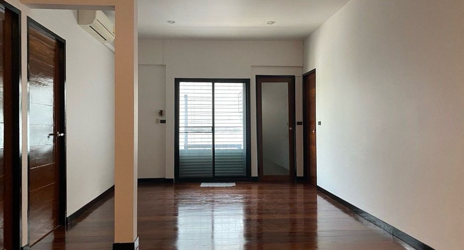 À vendre 3 chambres maison à Chatuchak, Bangkok