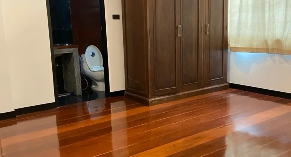 For sale 3 bedrooms house in Chatuchak, Bangkok