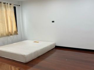 À vendre 3 chambres maison à Chatuchak, Bangkok