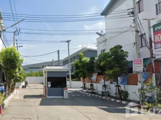 For sale 2 bedrooms townhouse in Bang Phli, Samut Prakan