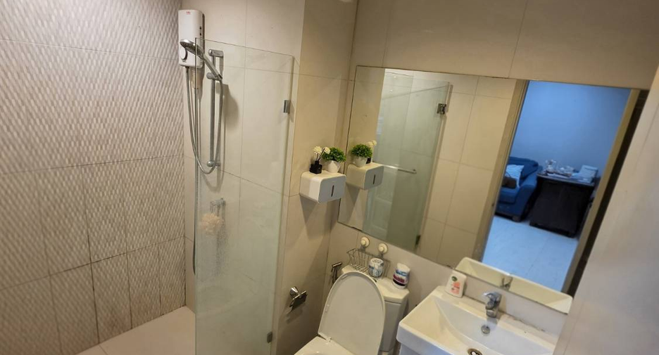 For sale 1 bed condo in Khlong Toei, Bangkok