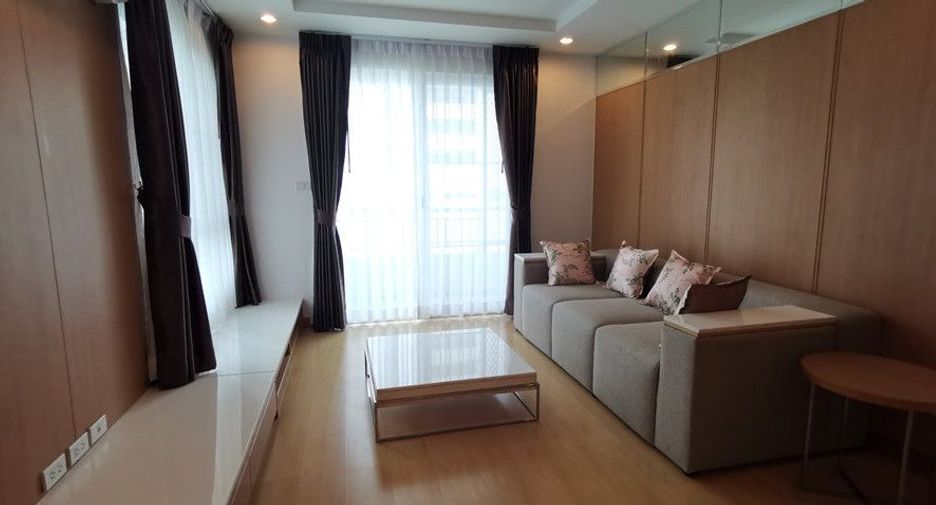 For rent 3 bedrooms condo in Watthana, Bangkok