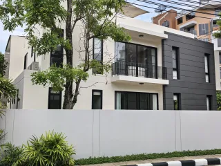 À louer 5 chambres villa à Thalang, Phuket
