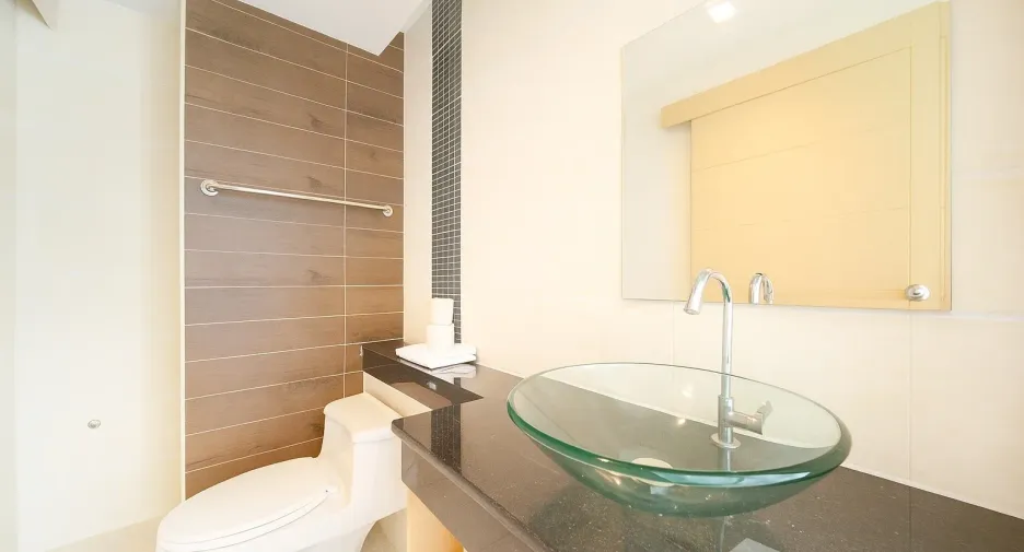 For sale and for rent 2 bedrooms condo in Kathu, Phuket