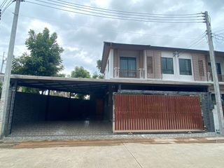 À louer 3 chambres maison à Mueang Phuket, Phuket