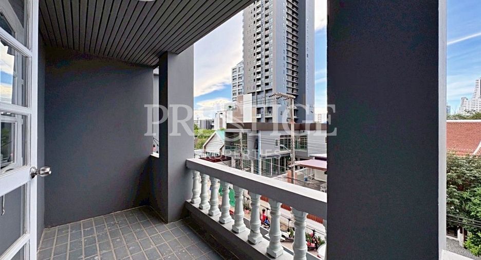 For sale and for rent 12 bedrooms house in Jomtien, Pattaya