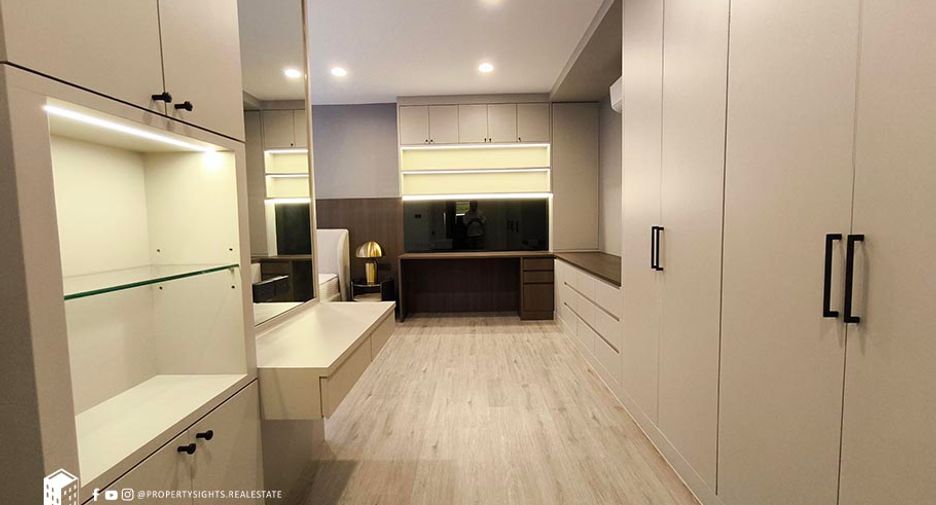 Wohnung zur Miete mit 2 Zimmer in Khlong Toei, Bangkok