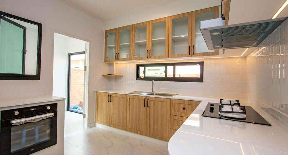 For rent 4 bedrooms house in Mae Rim, Chiang Mai