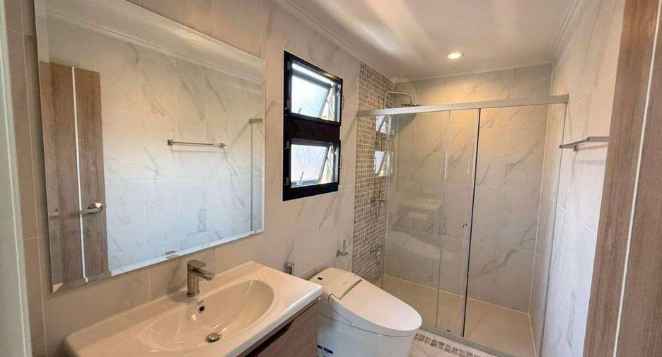 For rent 4 bedrooms house in Mae Rim, Chiang Mai