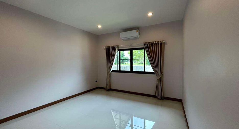 For rent 3 bedrooms house in San Sai, Chiang Mai