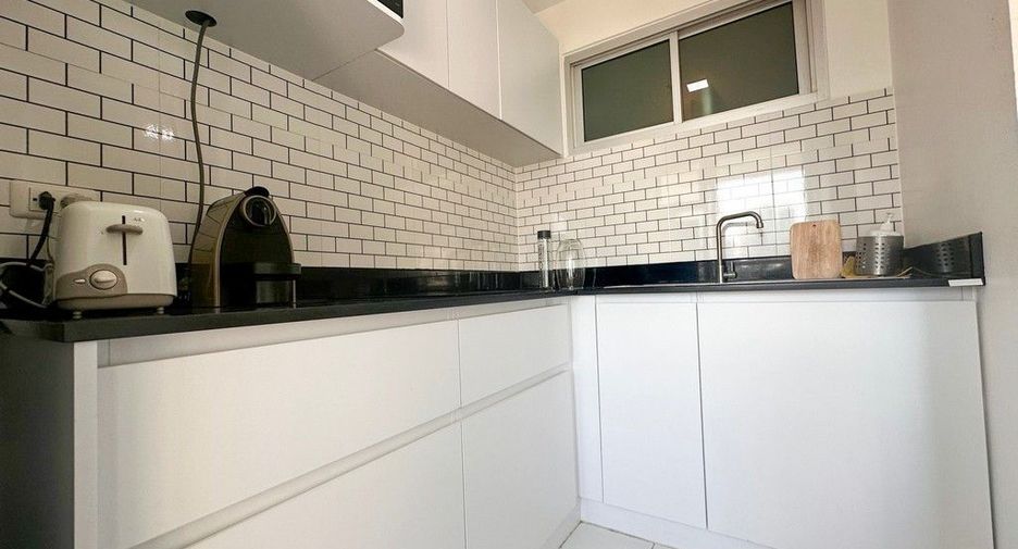 À vendre 1 chambre condo à Khlong Toei, Bangkok