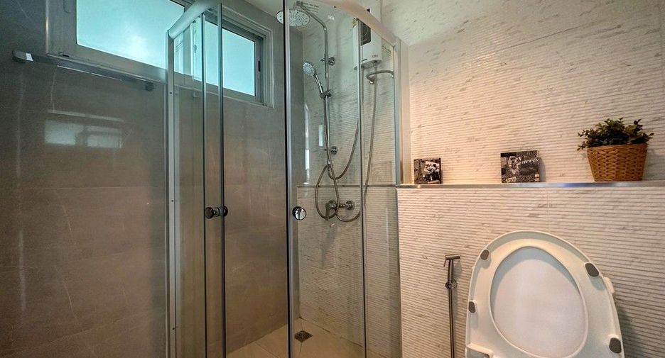 À vendre 1 chambre condo à Khlong Toei, Bangkok