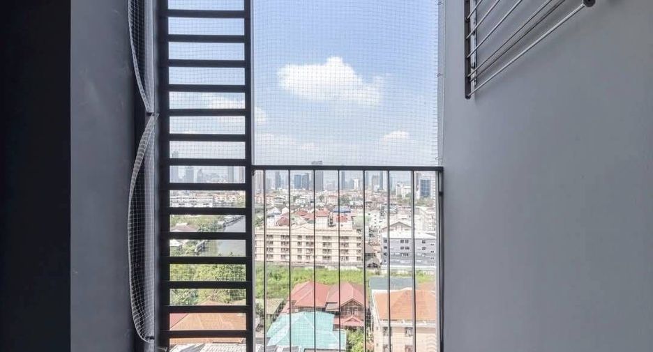 For sale 1 bed condo in Watthana, Bangkok