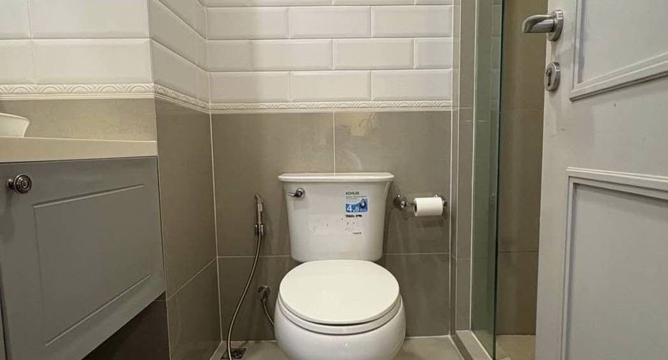 For sale 1 bed condo in Phaya Thai, Bangkok