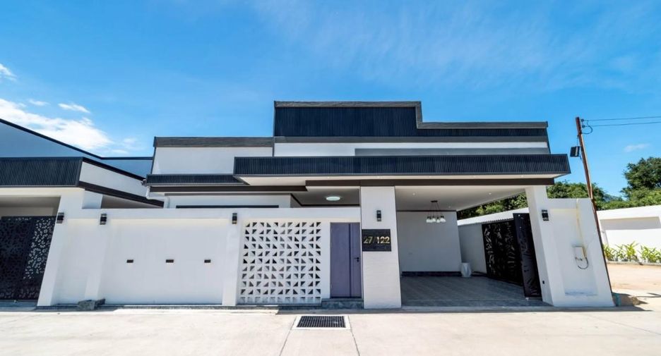 À vendre 3 chambres villa à Bang Lamung, Chonburi