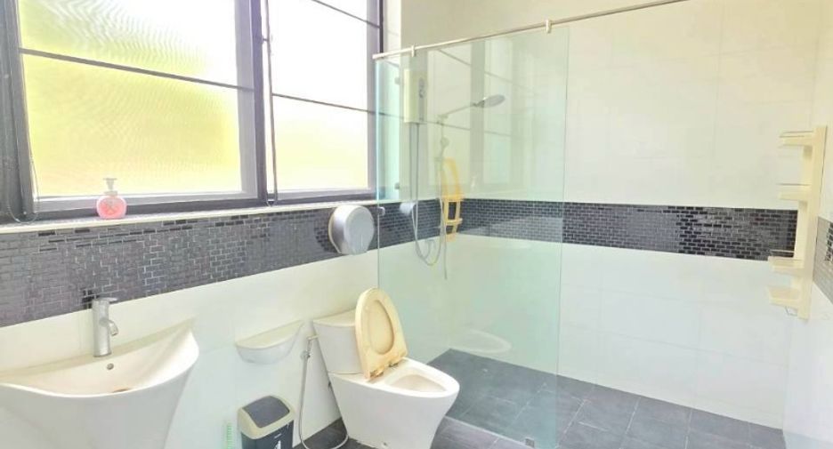 For sale 3 bedrooms villa in Bang Saray, Pattaya