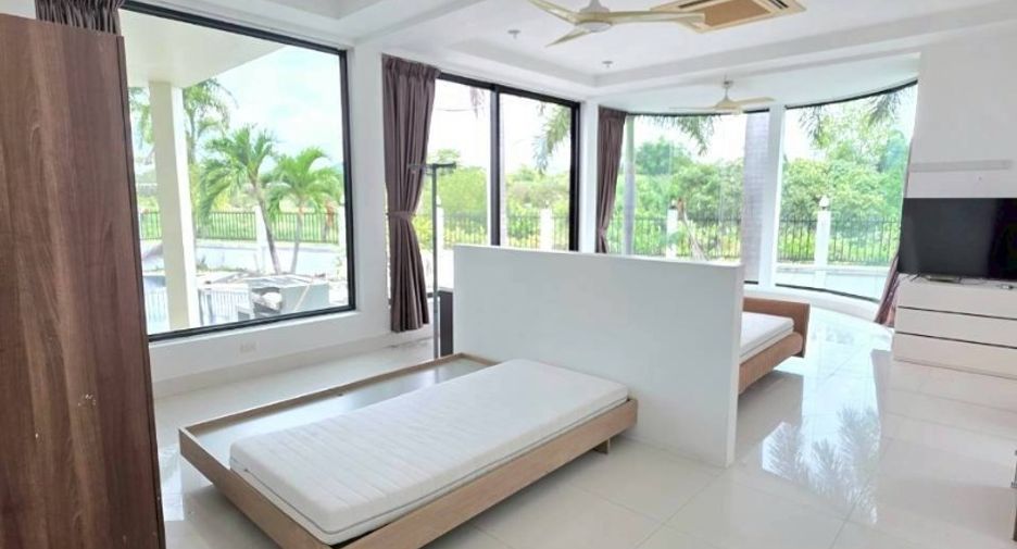 For sale 3 bedrooms villa in Bang Saray, Pattaya