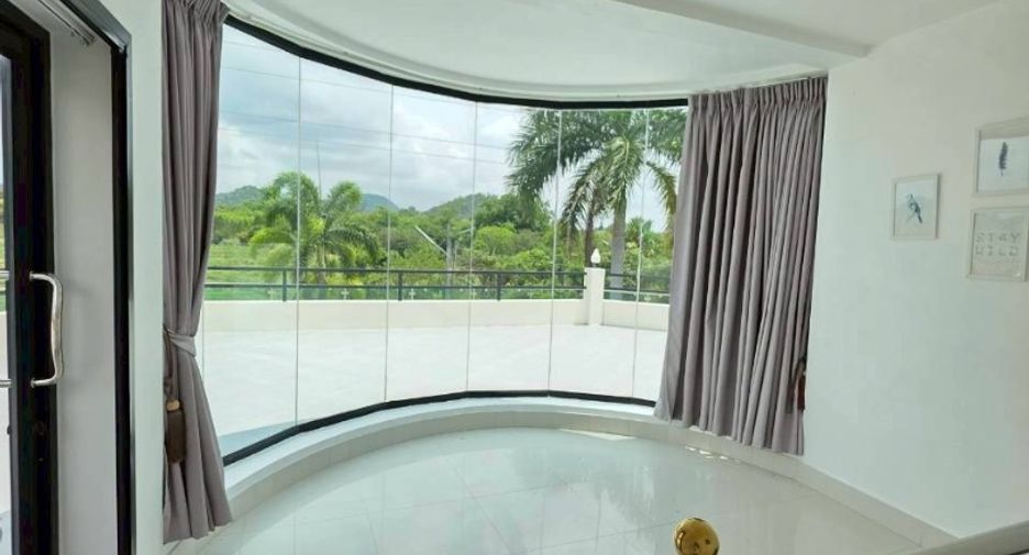 For sale 3 bedrooms villa in Bang Saray, Pattaya