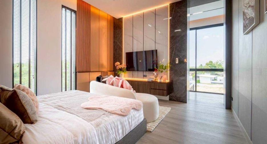 À vendre 4 chambres villa à Bang Lamung, Chonburi