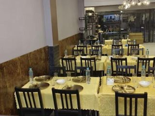 Local comercial en venta de 2 habitaciones en Bang Lamung, Chonburi