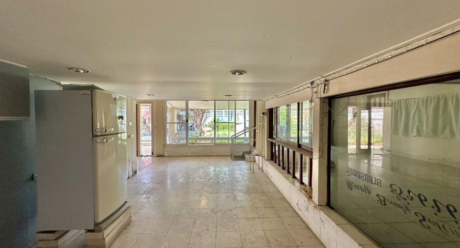 For sale 5 bedrooms house in Bang Na, Bangkok